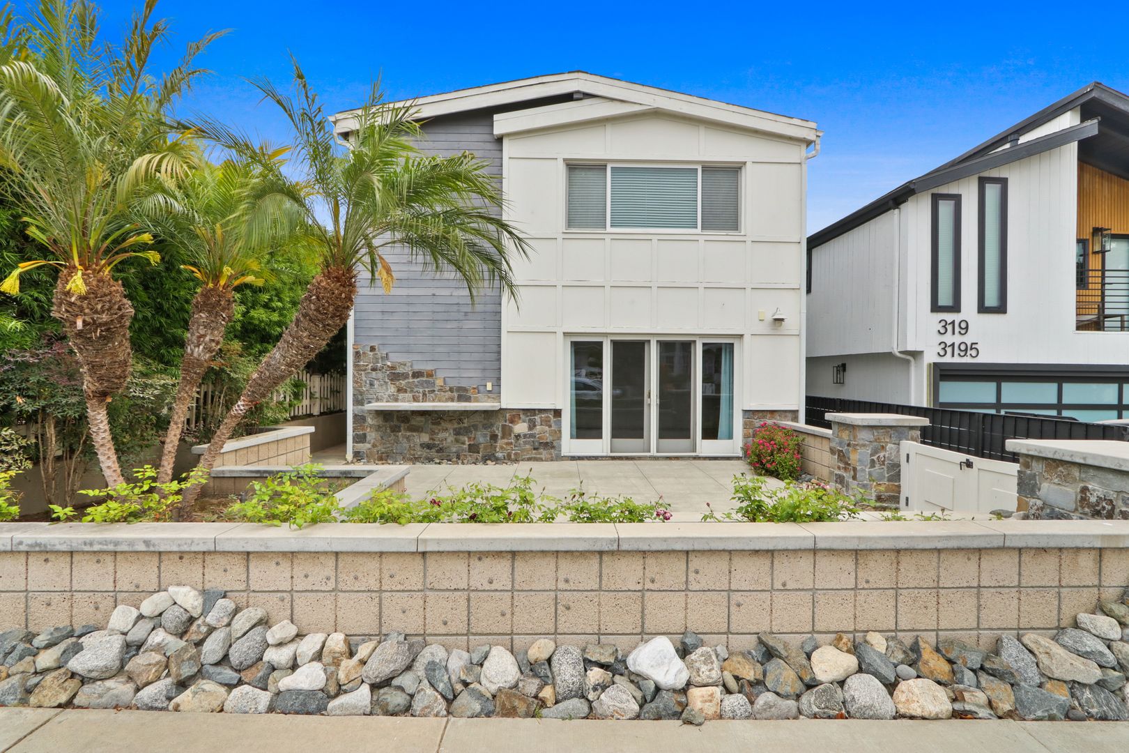 Corona Del Mar Multiplex: 317 1/2 Heliotrope Ave.