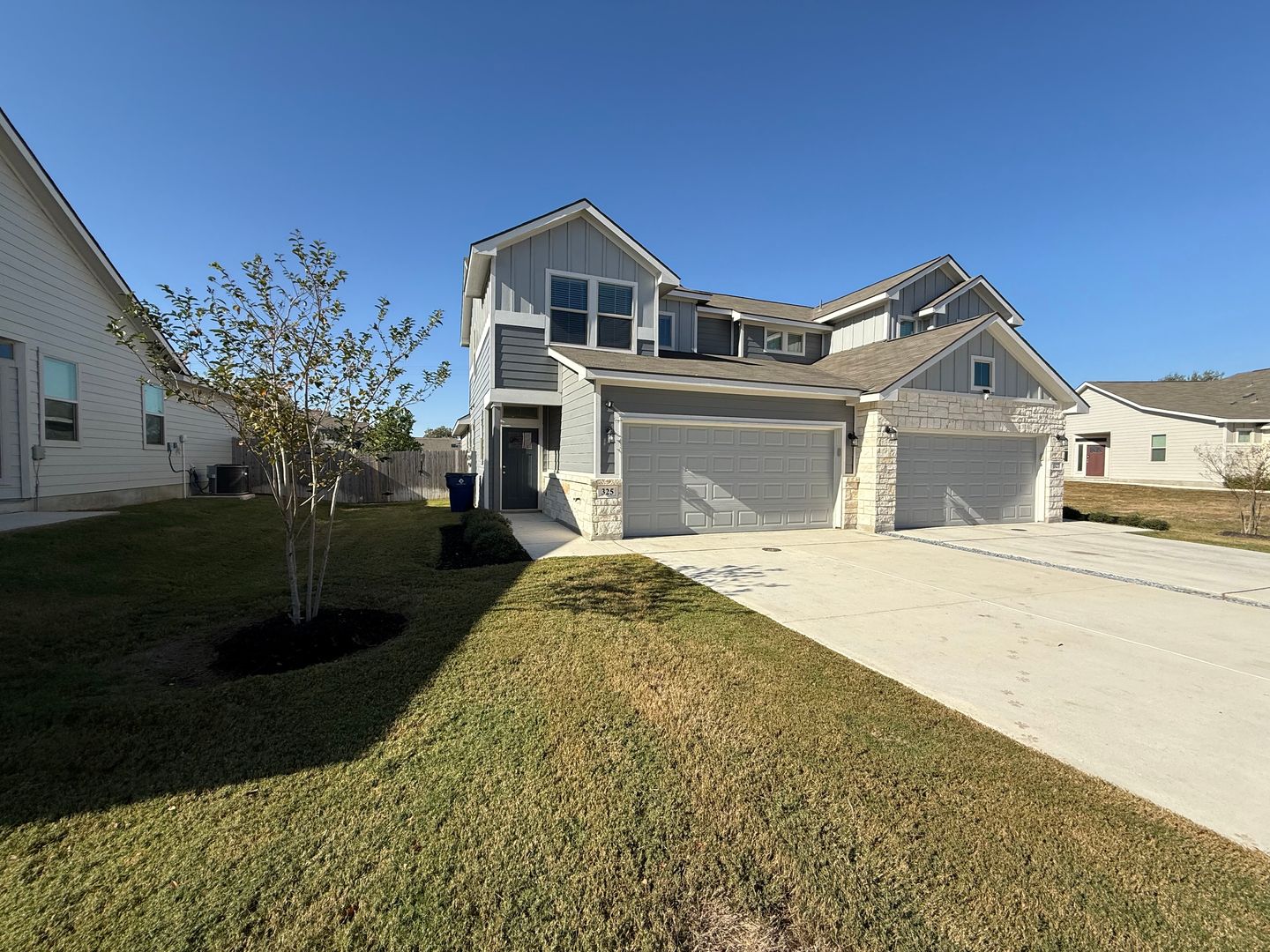 Cibolo Townhome: 325 Caleb Court