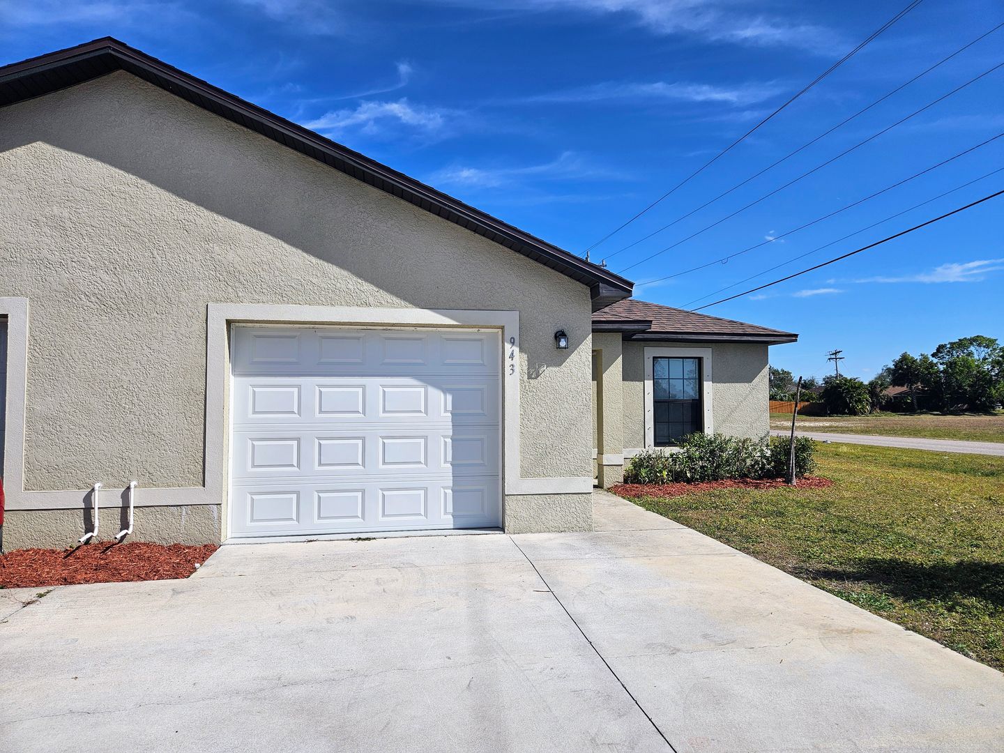 Cape Coral Townhome: 943 Skyline Blvd.