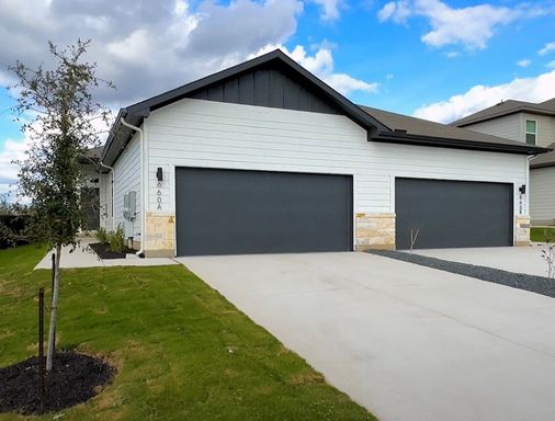 Stunning 3x2 Luxury Duplex in Buda, TX!