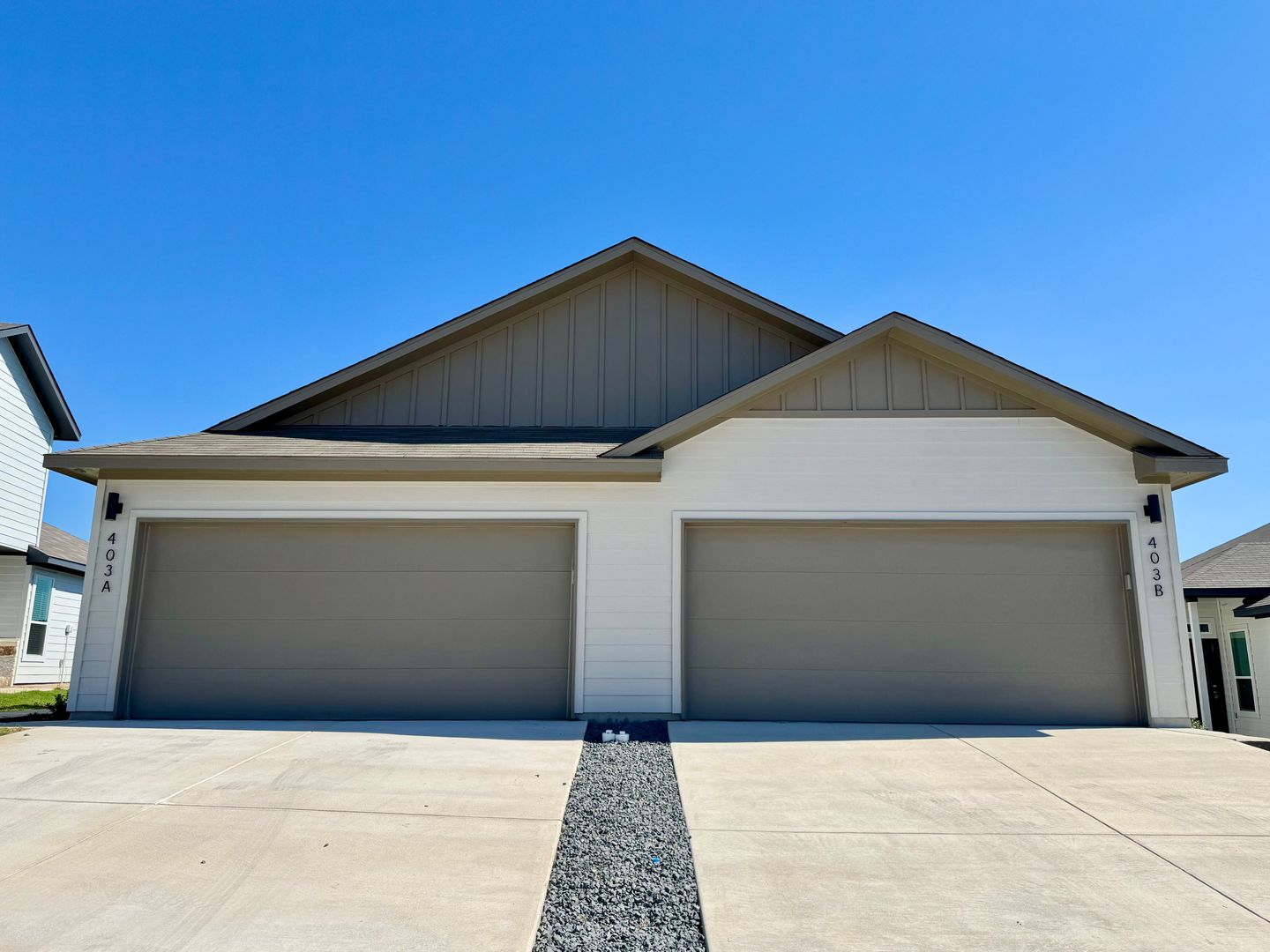 Buda Multiplex: 403 Cross Barn Blvd - 403 Cross Barn Blvd Unit B