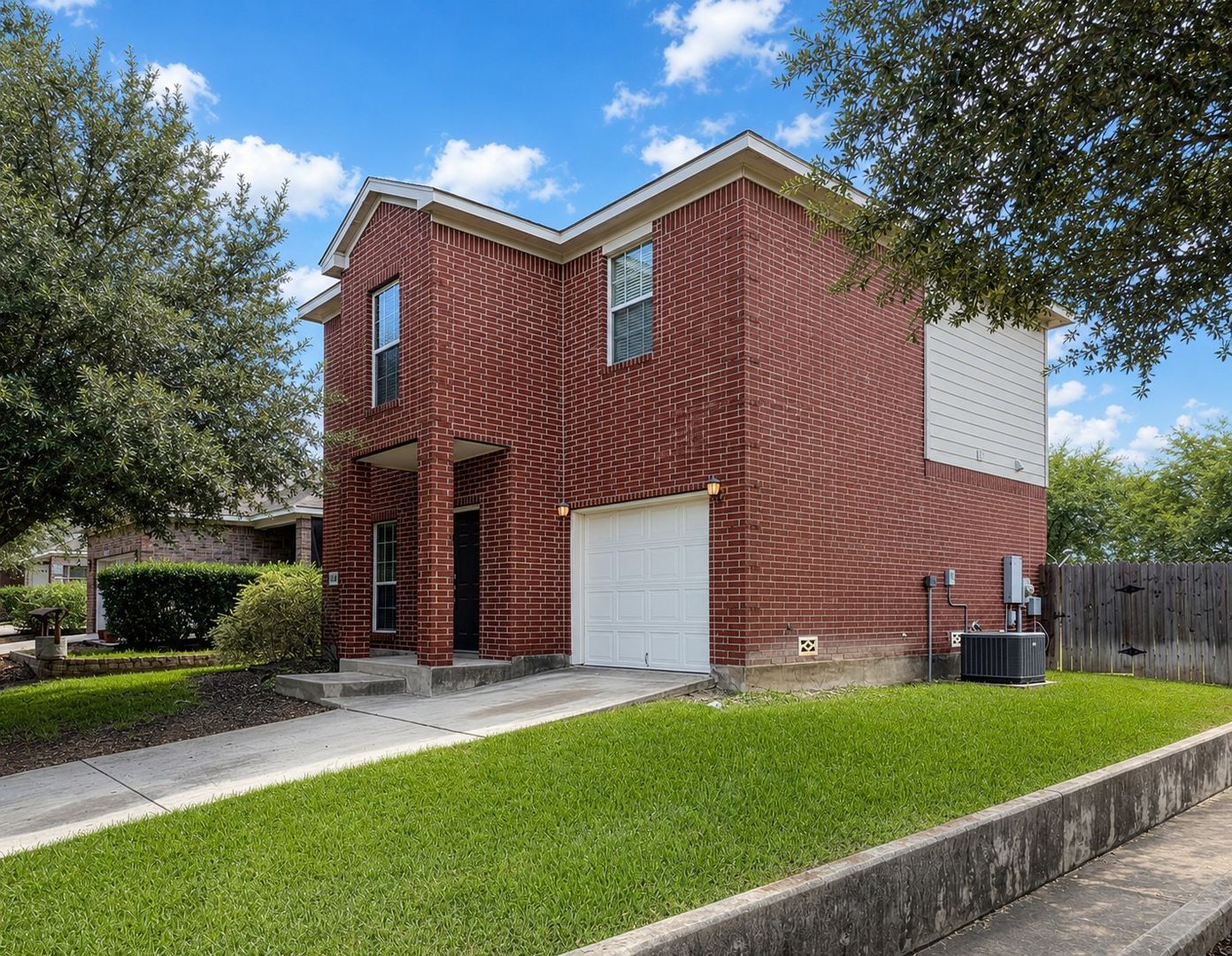 San Antonio House: 6406 Ithaca Fls
