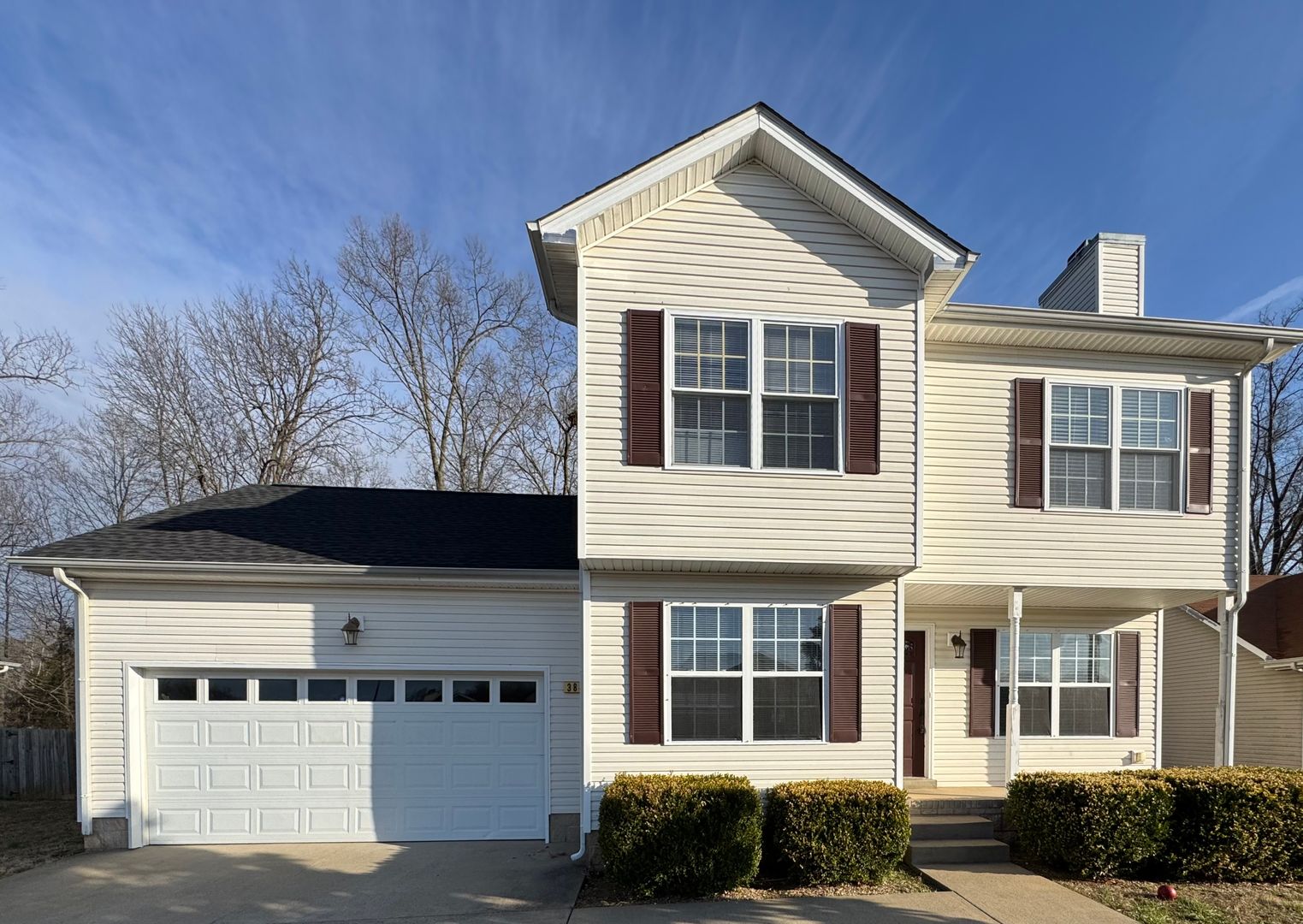 Clarksville House: 384 Andrew Dr.