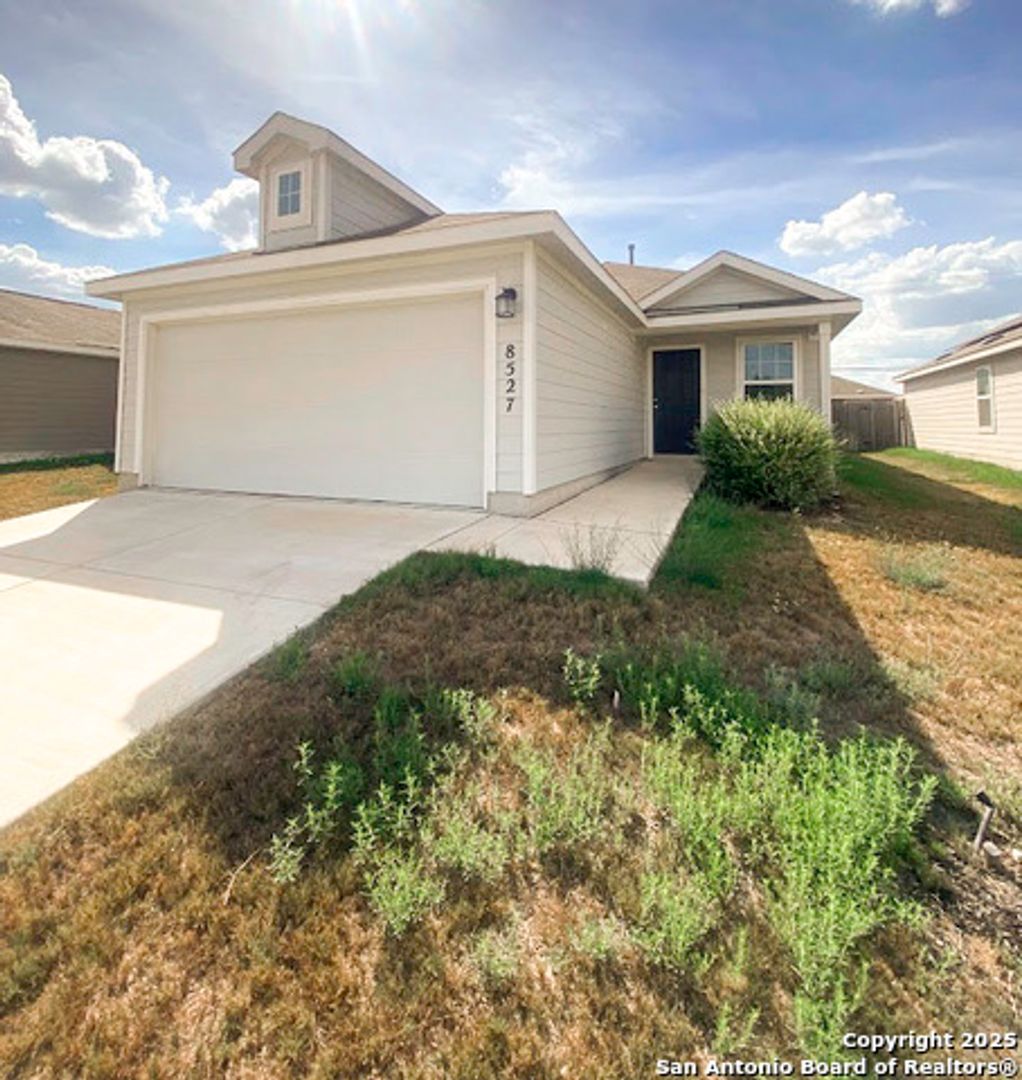San Antonio House: 8527 Lattes Wheel