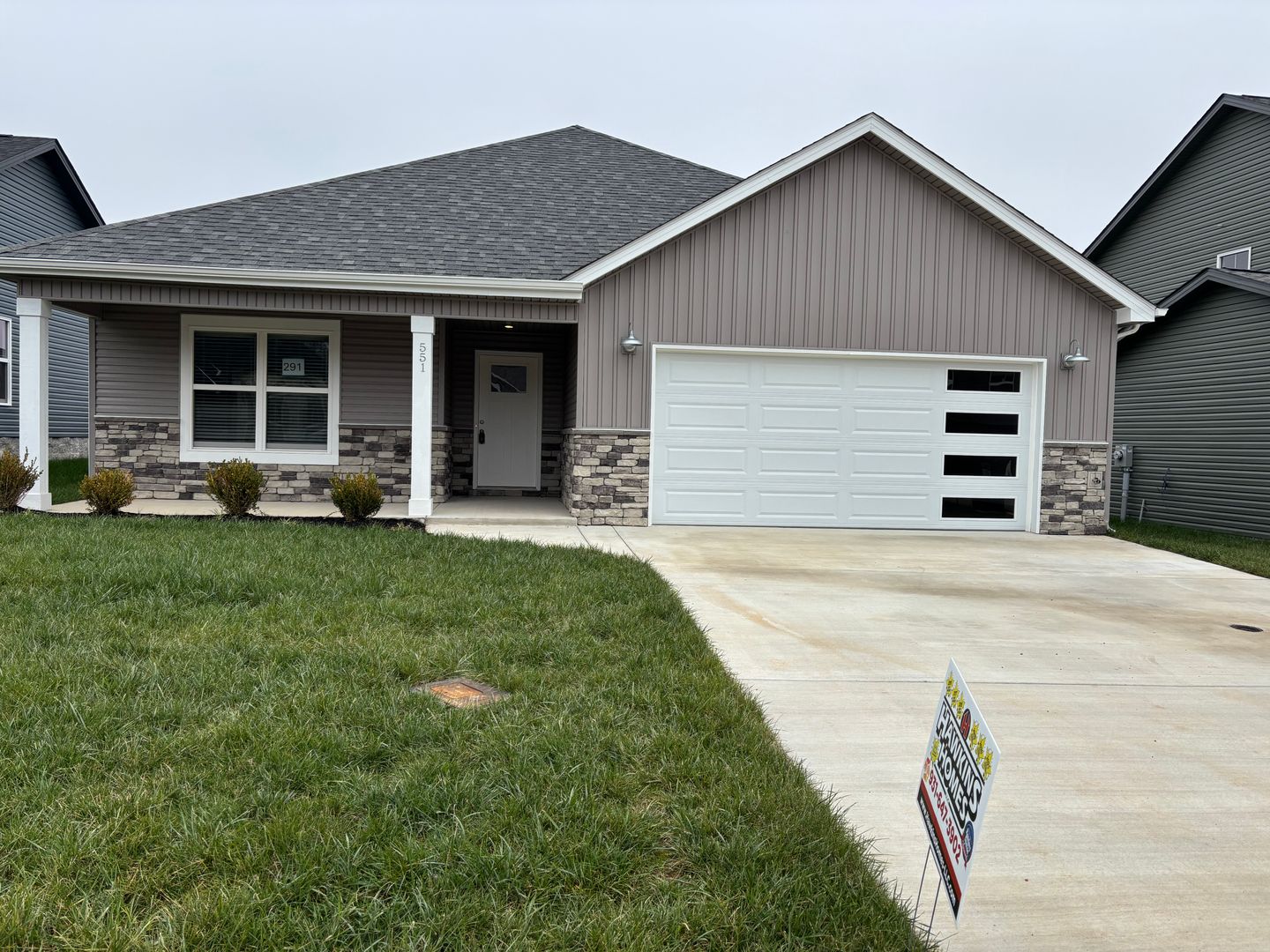 Clarksville House: 551 Ayden Lane