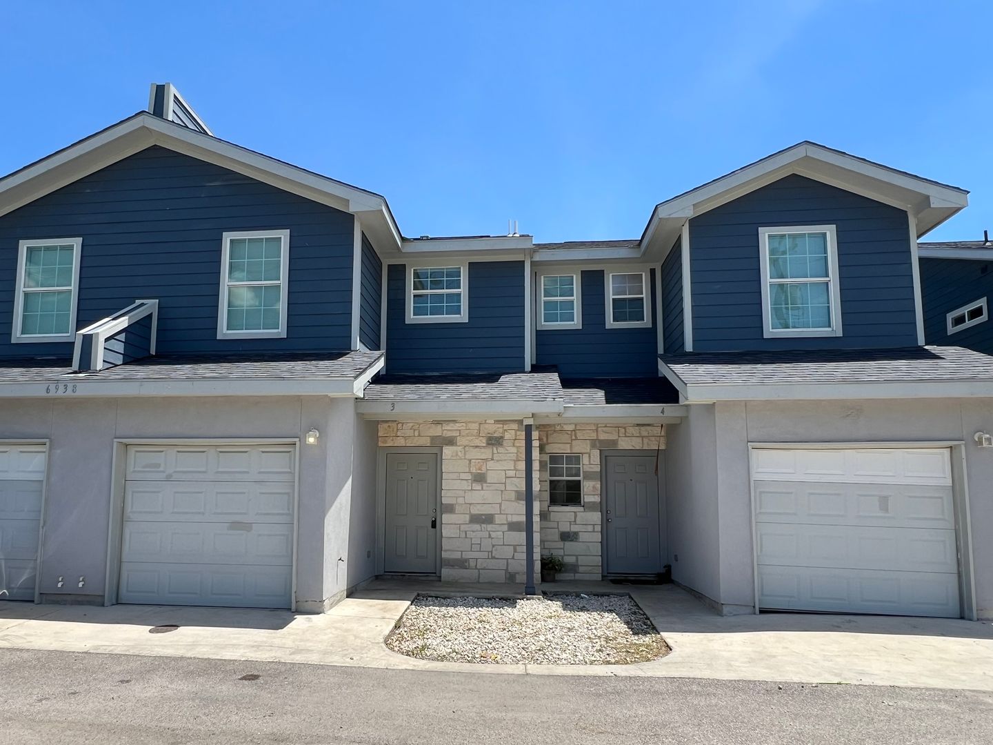 San Antonio Townhome: 6938 Crestway Rd