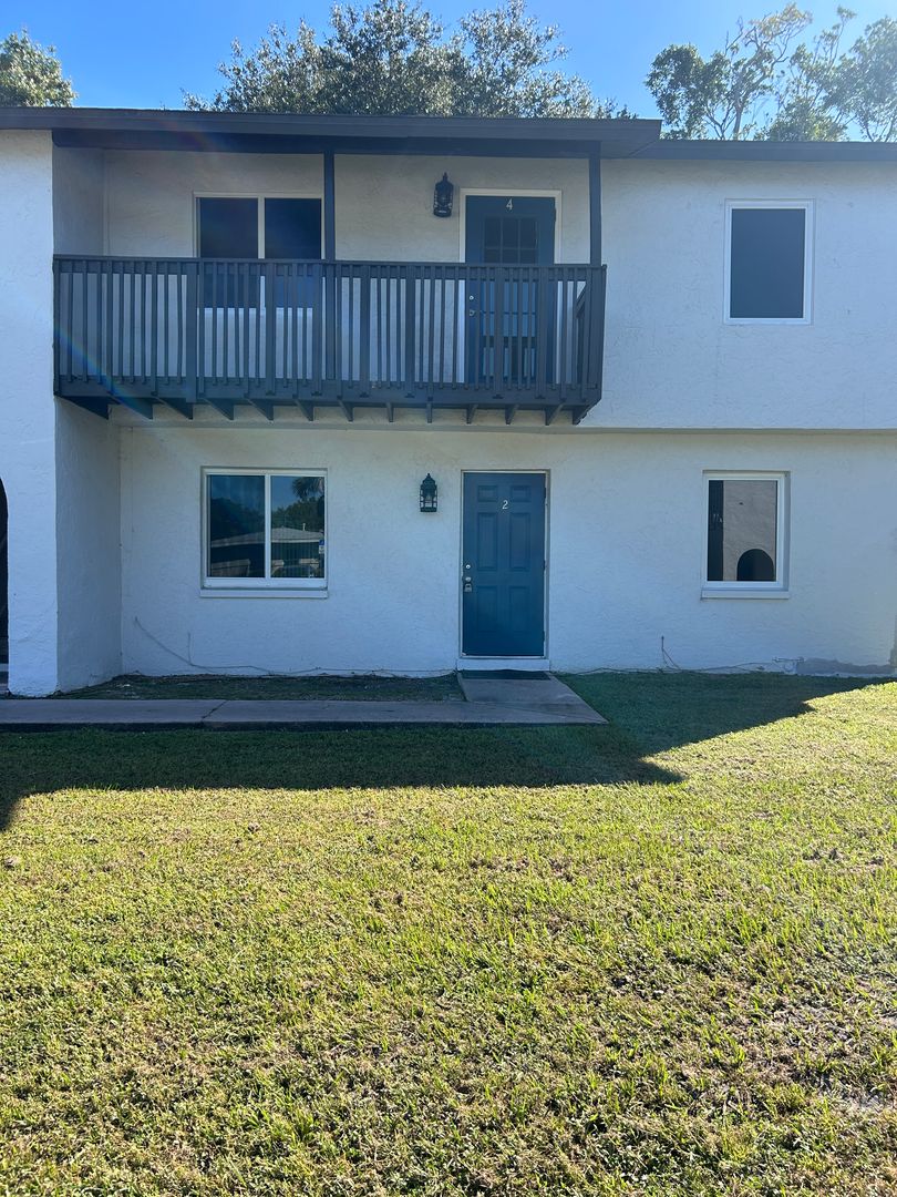 Fort Myers Condo: 3758 Lora Street