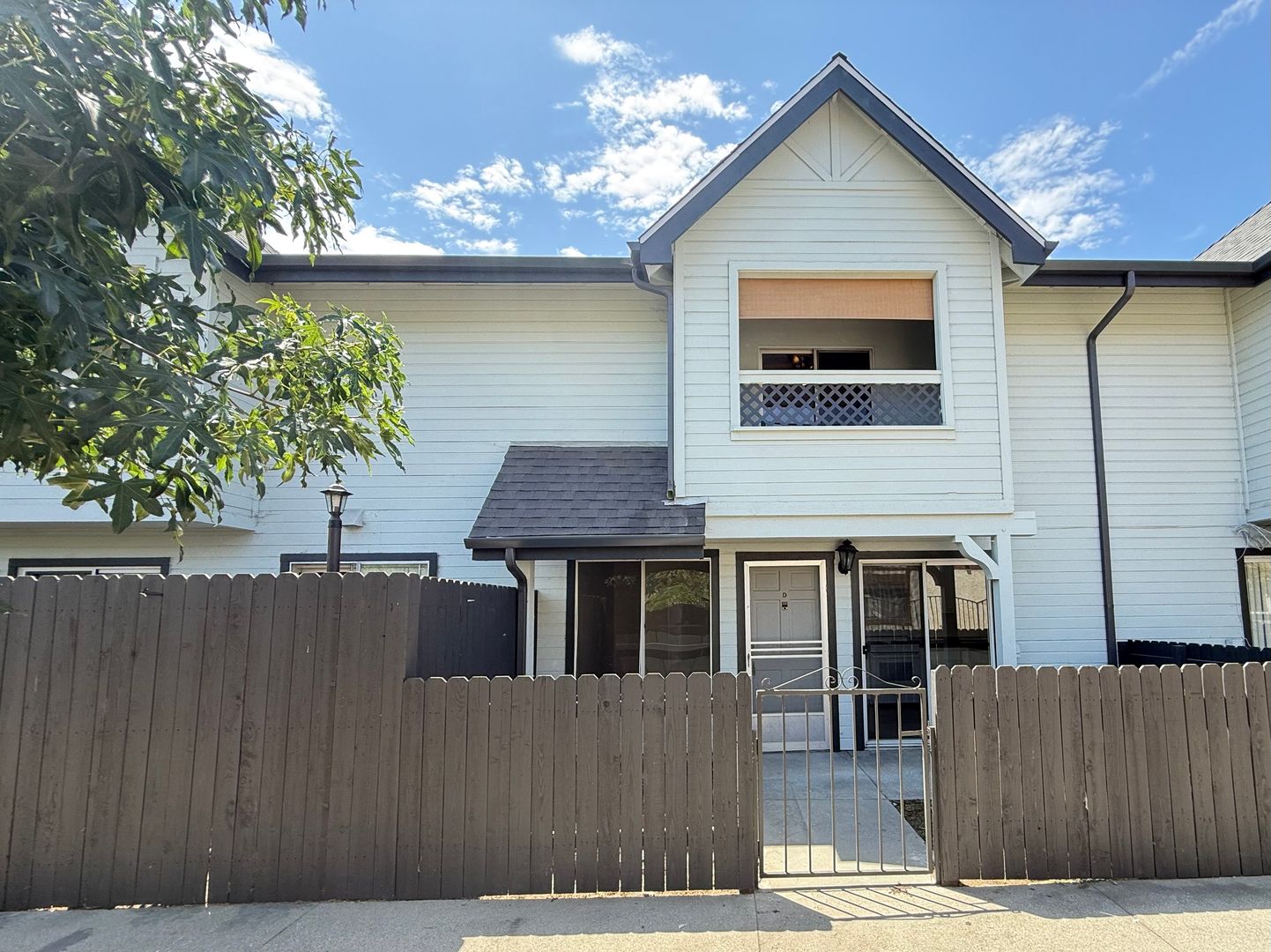 San Gabriel Townhome: 1500 Abbot Ave