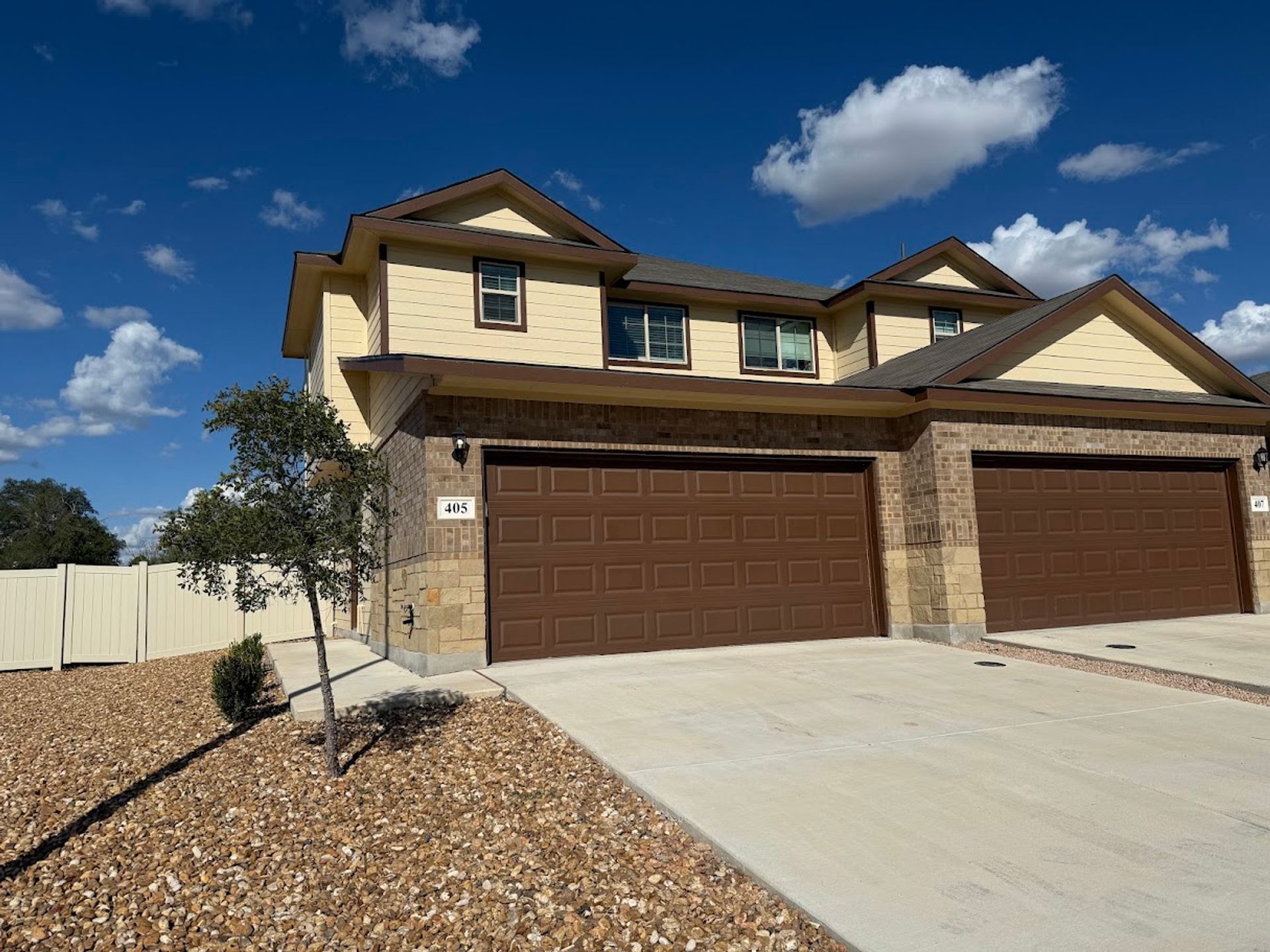 New Braunfels Multiplex: 405/407 Emma Dr.  - 405 Emma Dr.