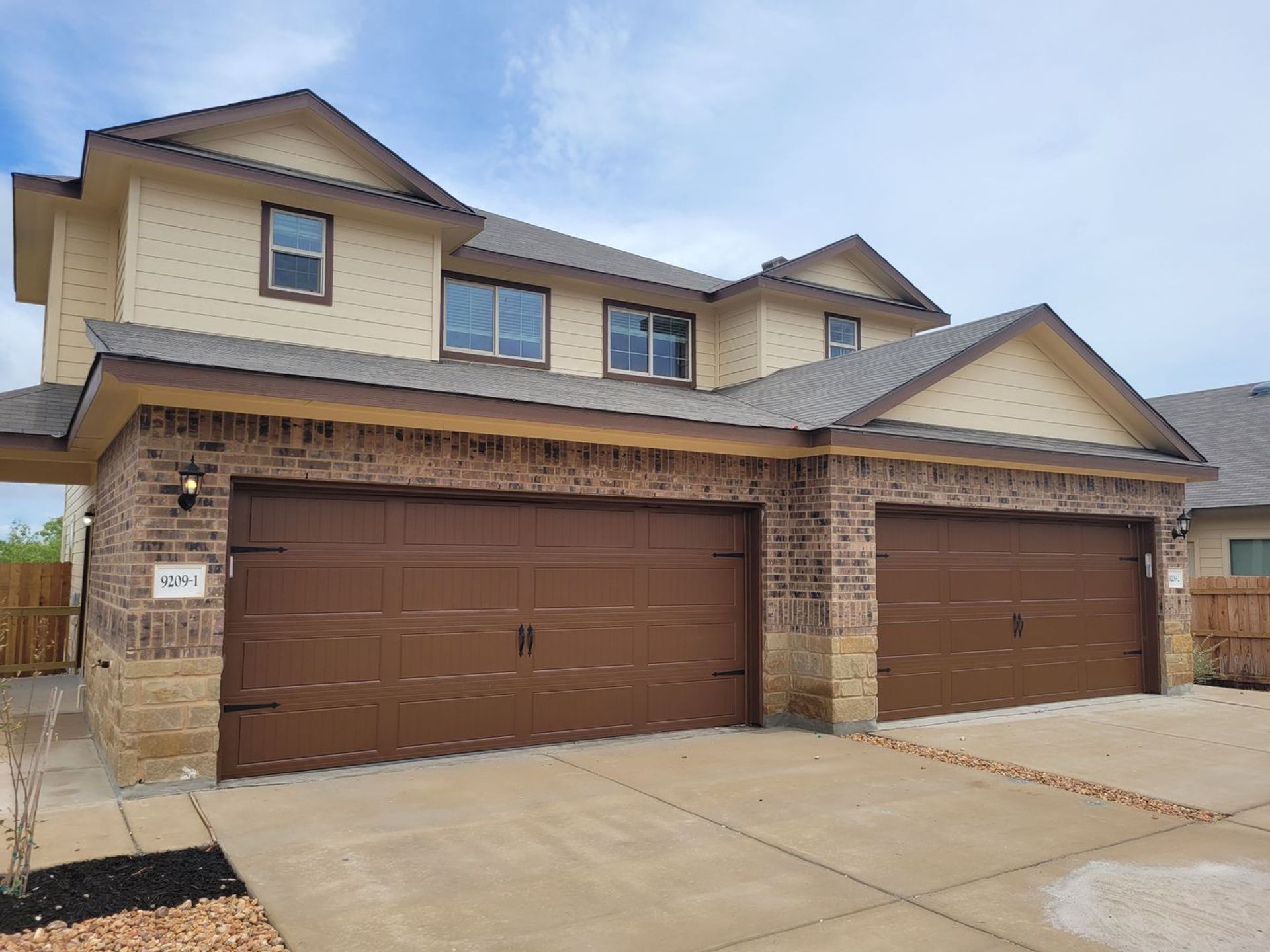 Converse Townhome: 9209 Groff Landing Unit 1