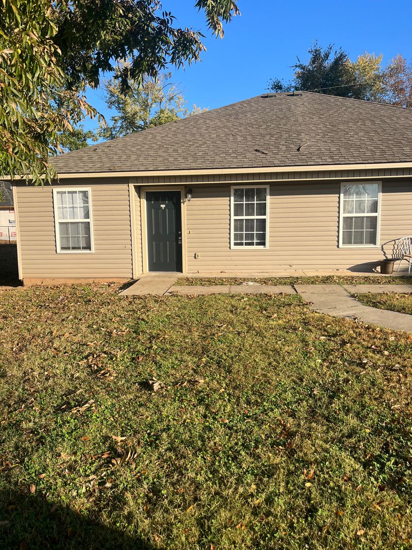 FORT SMITH Apartment: 3509 (A&B) & 3517-3519 KELLEY HWY