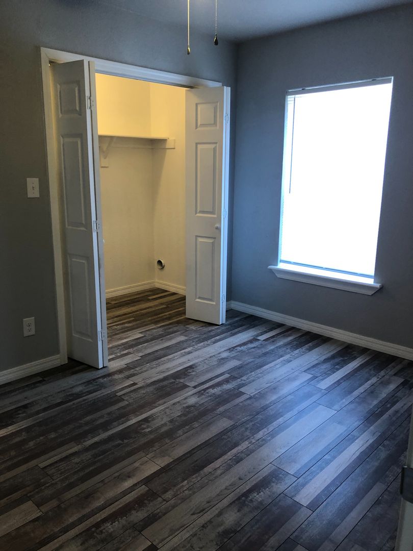 VAN BUREN Apartment: 2703 RUDY ROAD