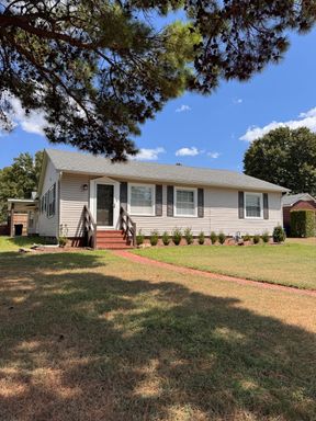 Beautifully Remodeled 3 Bedroom Home – photo 1