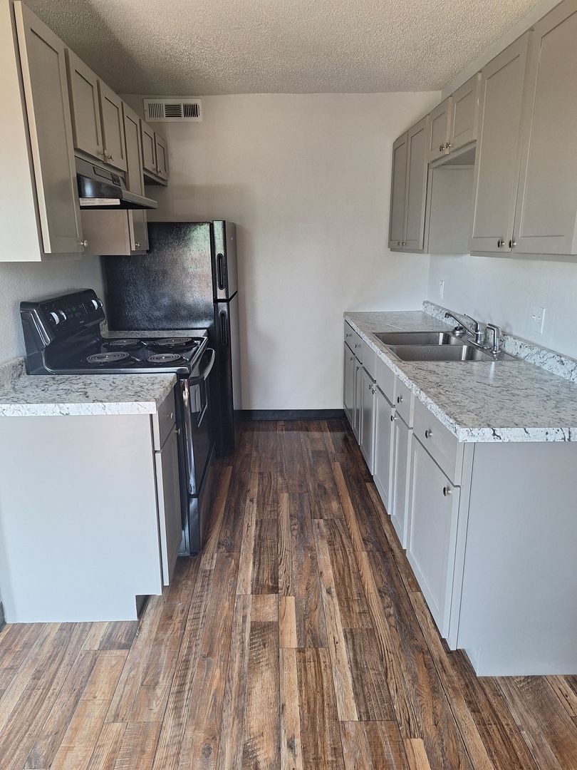 FORT SMITH Apartment: 1805-1813 South Y Street