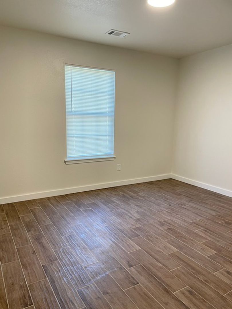 POCOLA Apartment: 104-114 W. WALLS RD.