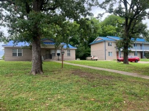 RENT WEEKLY OR MONTHLY 1bed 1 bath bdrm efficiency