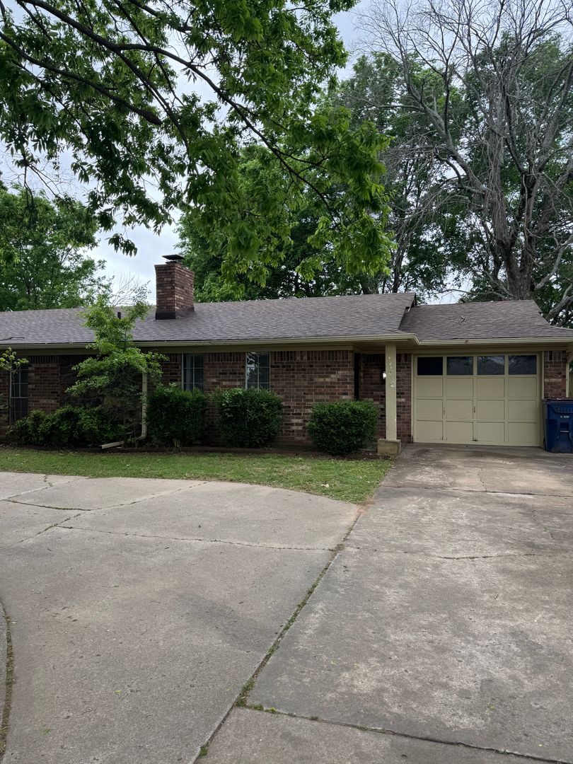 Fort Smith Multiplex: 4724 Skywood Drive