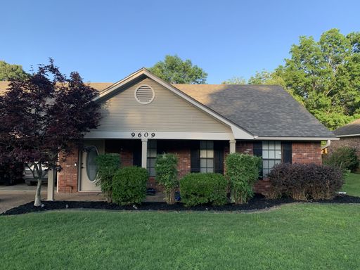 Three Bedroom/Two Bath Home – photo 1