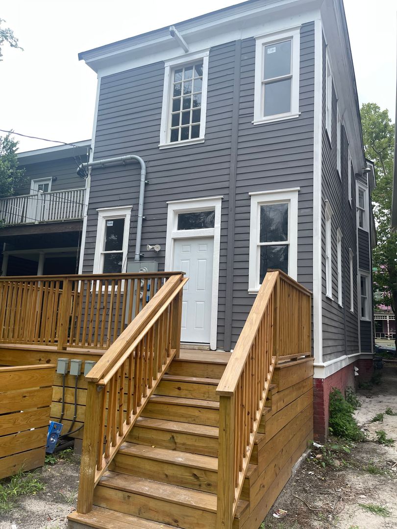 Savannah Apartment: 412 East Duffy Street