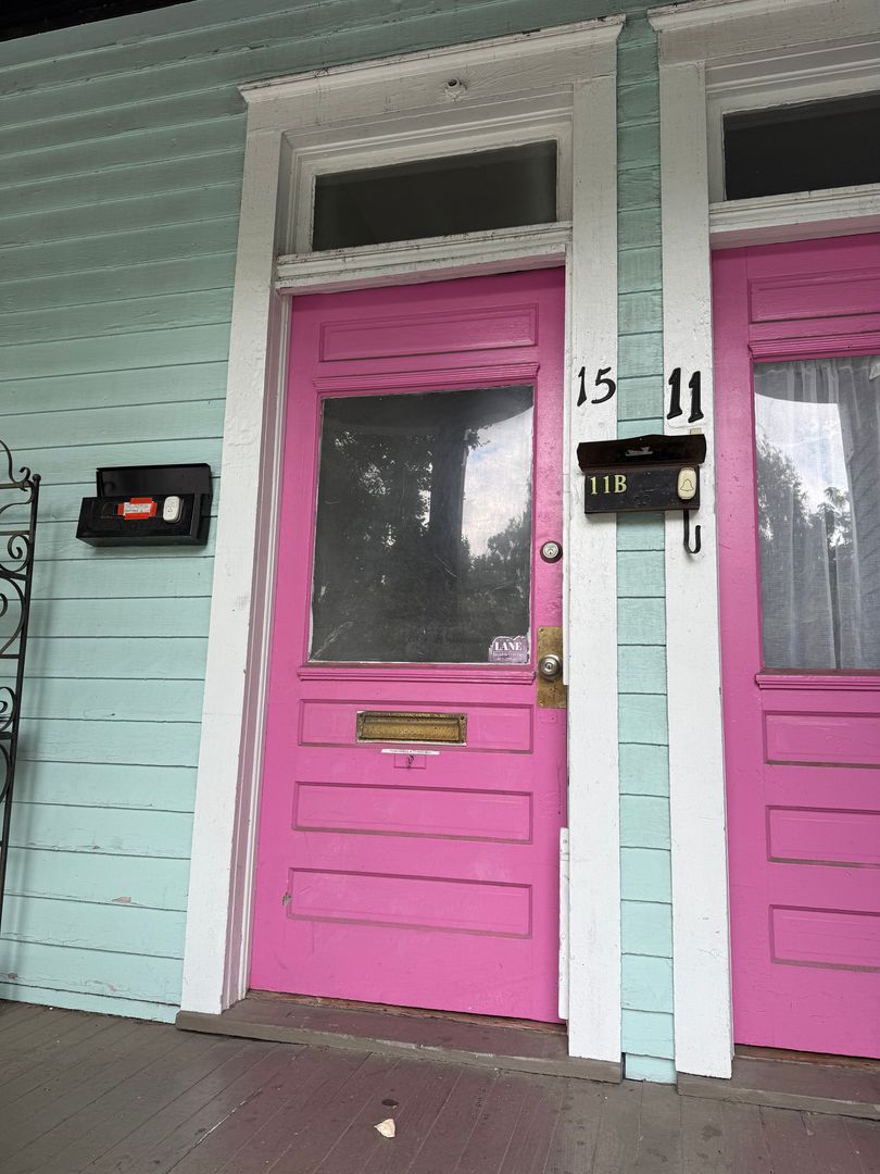 Savannah Apartment: 11-15 E 32nd St