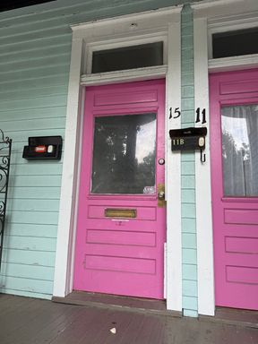 Rare 4 Bedroom Downtown Property! – photo 1