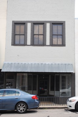 Large Retail Space in Downtown Opelika – photo 1