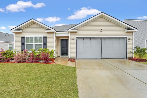 4 Bed, 2 Bath Gem in Park West!