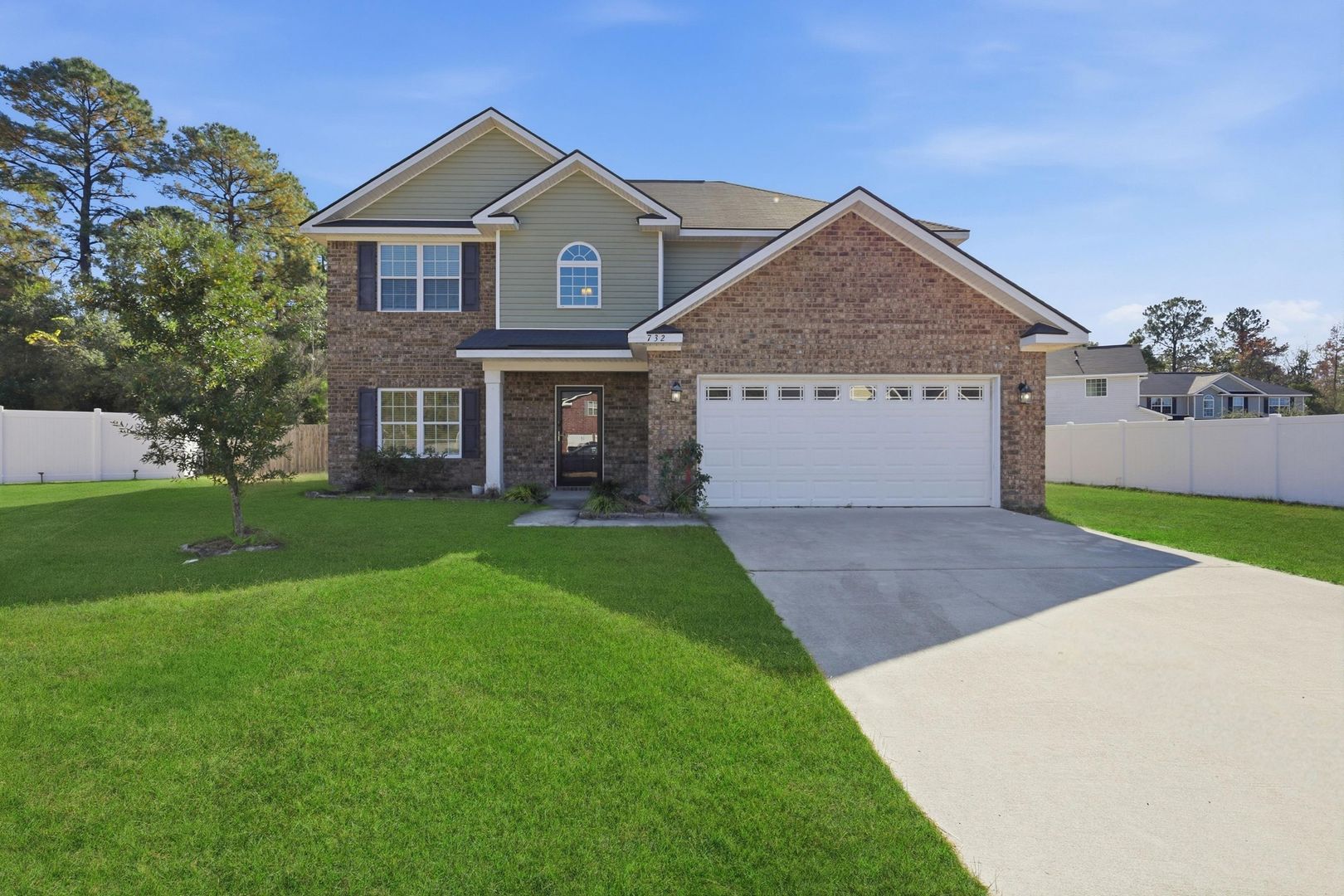 Hinesville House: 732 Waterlily Court