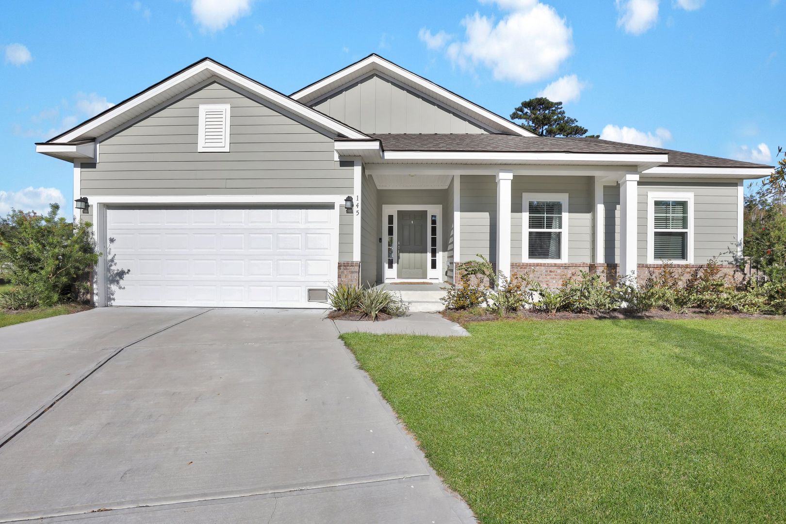 Spacious 5BR/3BA Home with Lagoon View on Quiet Cul-de-Sac!