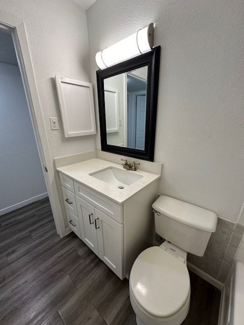 Austin Apartment: 1200 W 40th