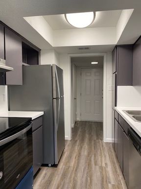 2 bedroom MUST see! – photo 1