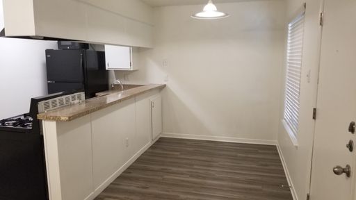 A MUST SEE 1/1 Floorplan - Rent Special 2 month free rent on 12 month lease – photo 1