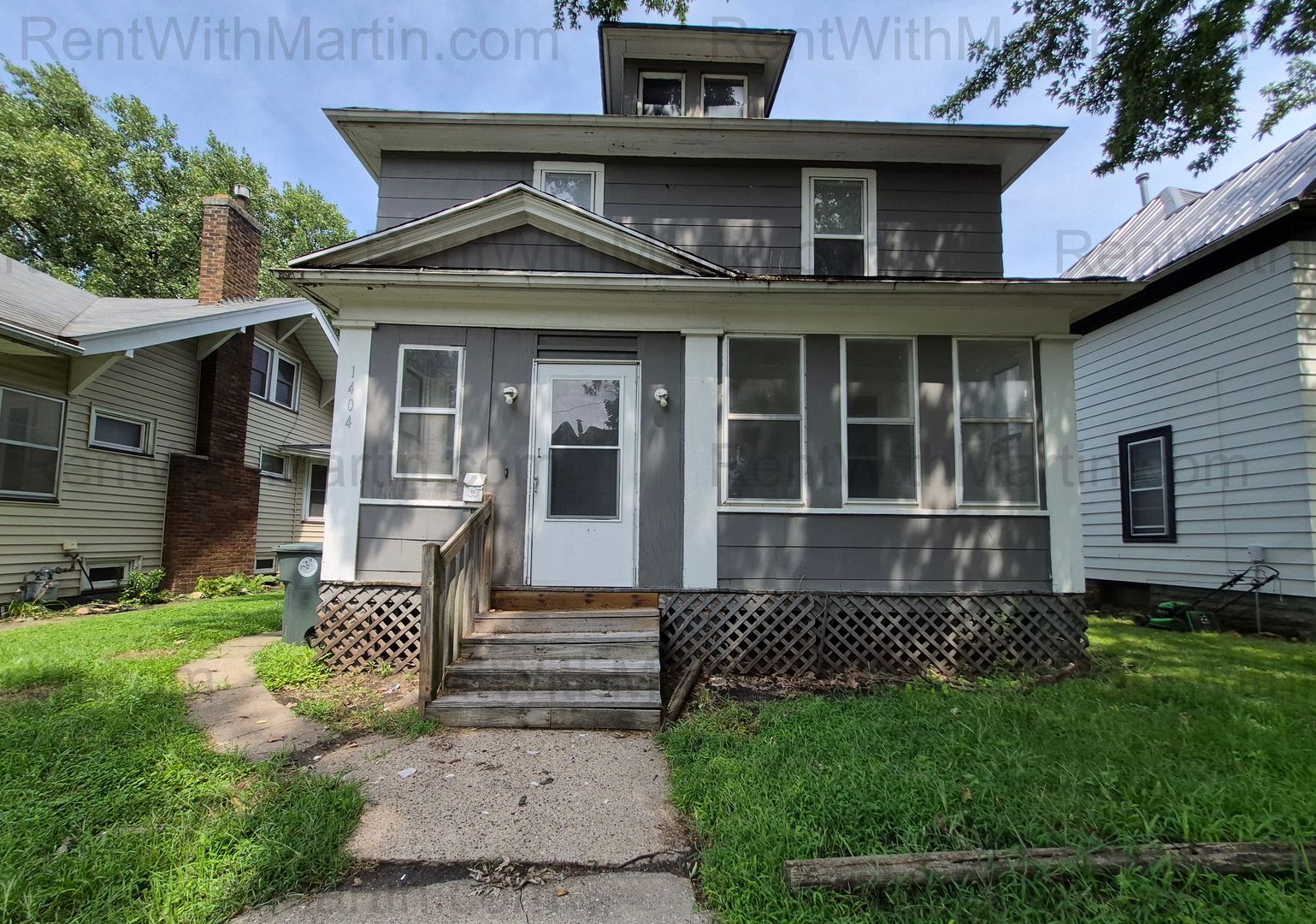 Waterloo House: 1404 W 2nd St