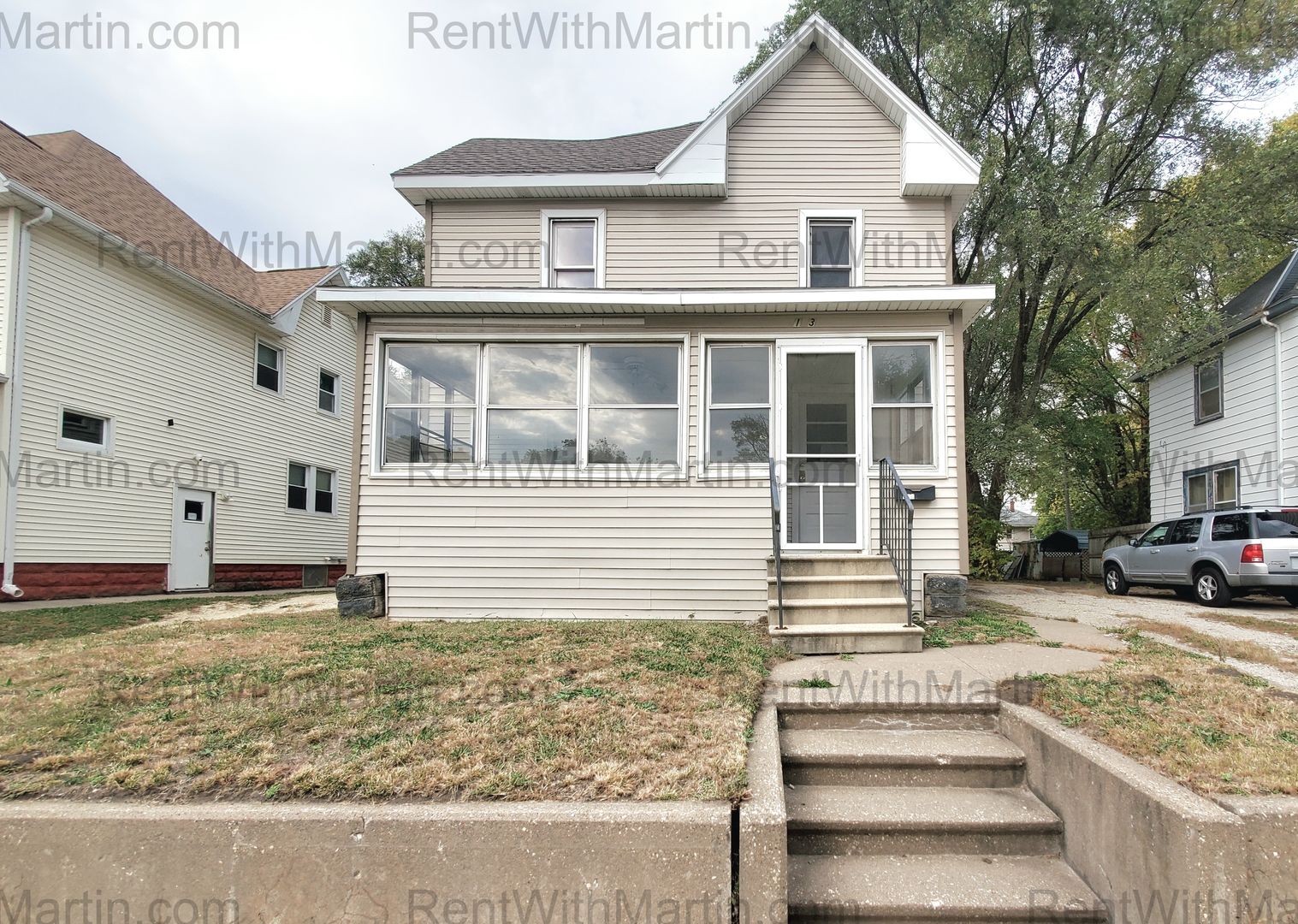 Waterloo House: 1931 Franklin St
