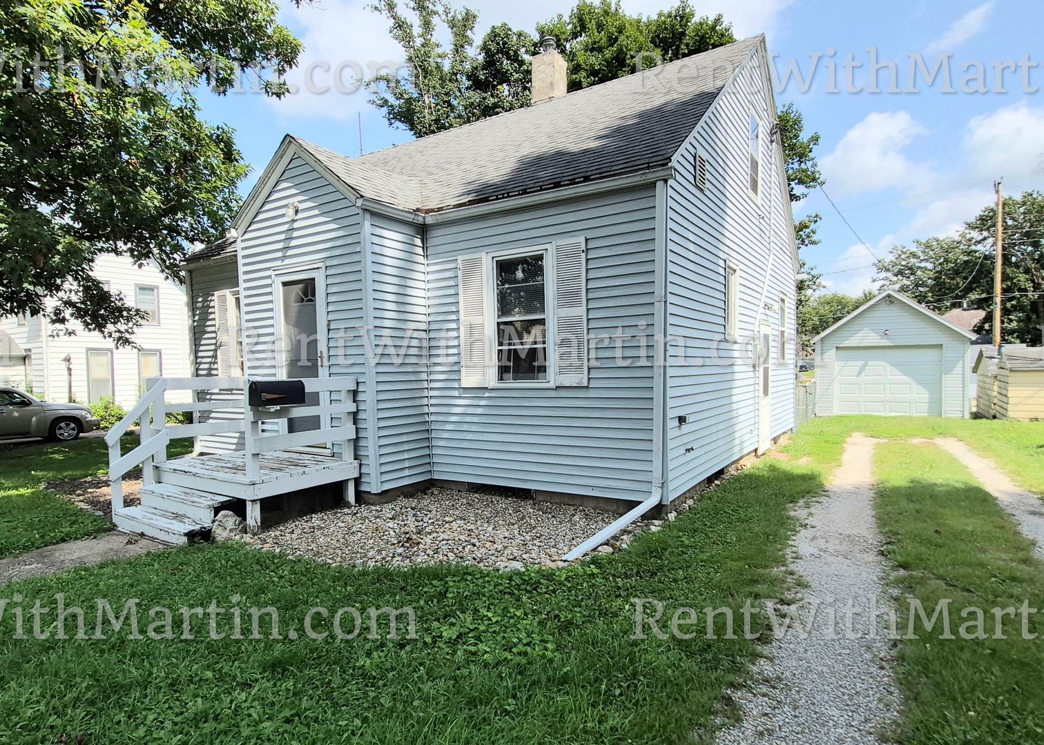 Reinbeck House: 610 Broad St