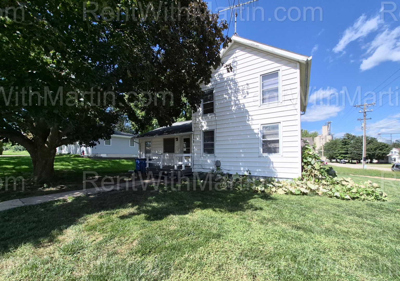 Grundy Center House: 501 D Ave
