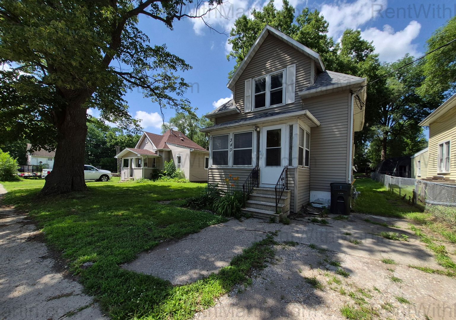 Waterloo House: 343 Albany St