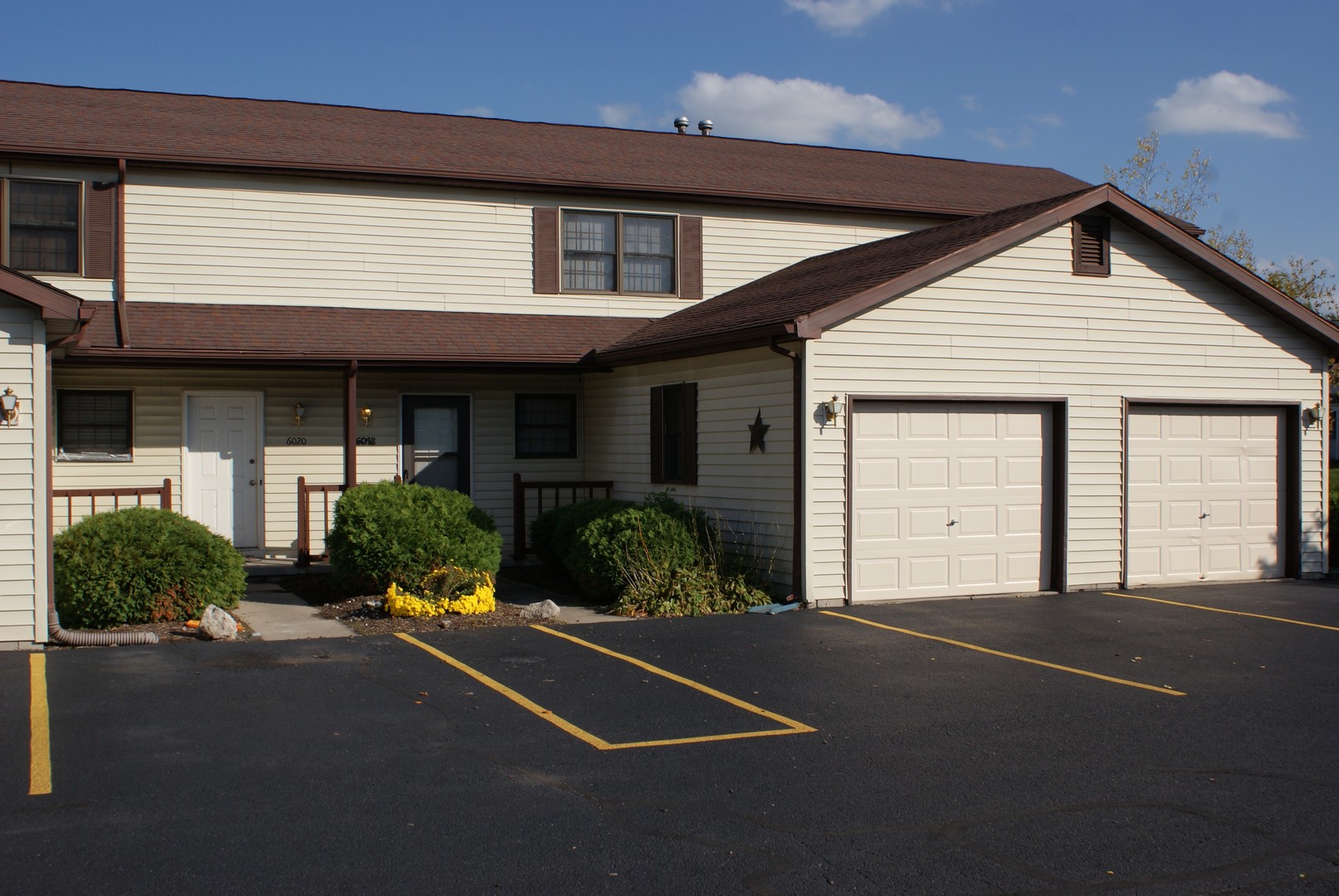 Toledo Apartment: 6016-6038 Black Oak