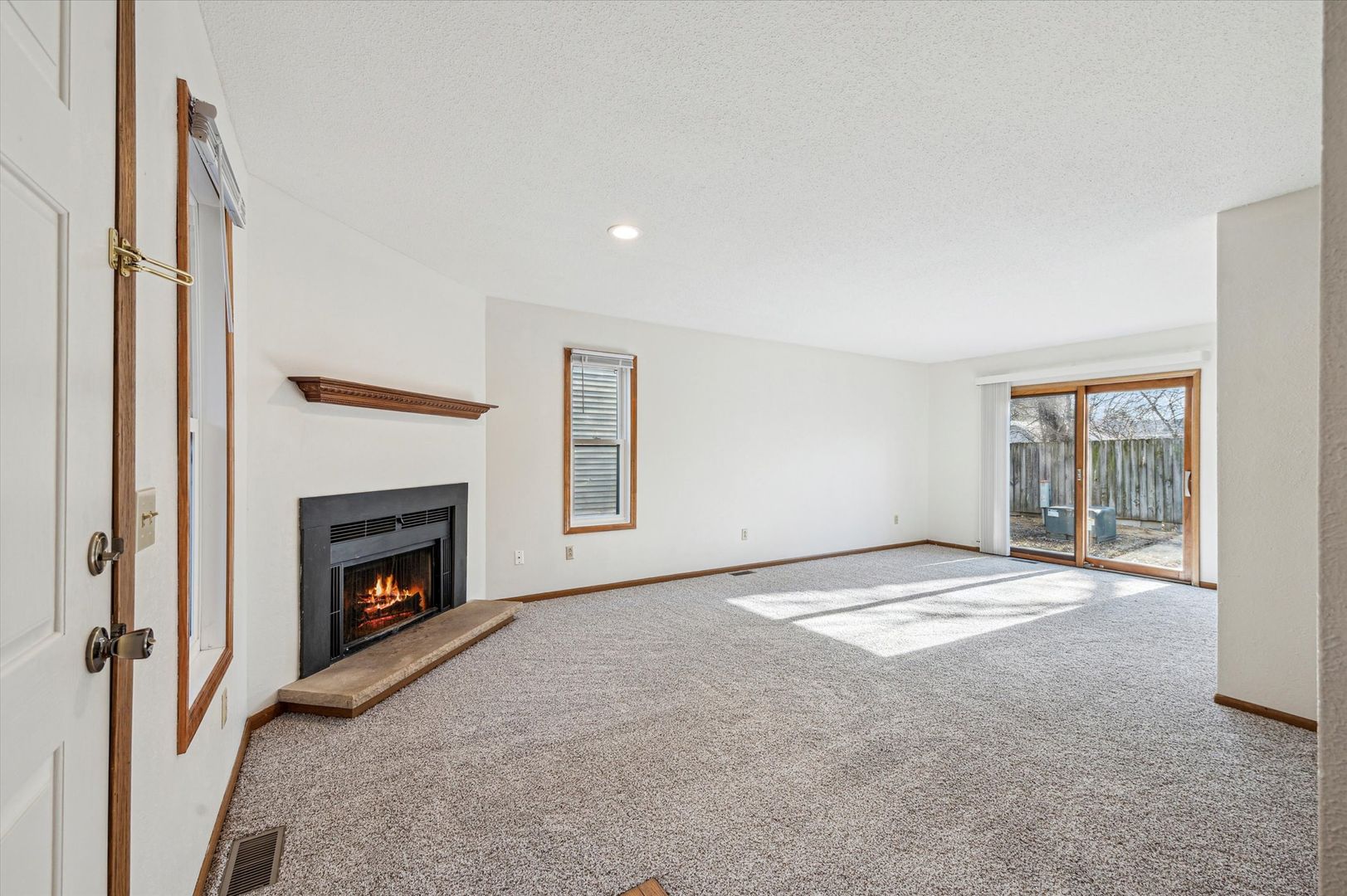 Maumee Apartment: 1027-1029 Valley Side Dr.
