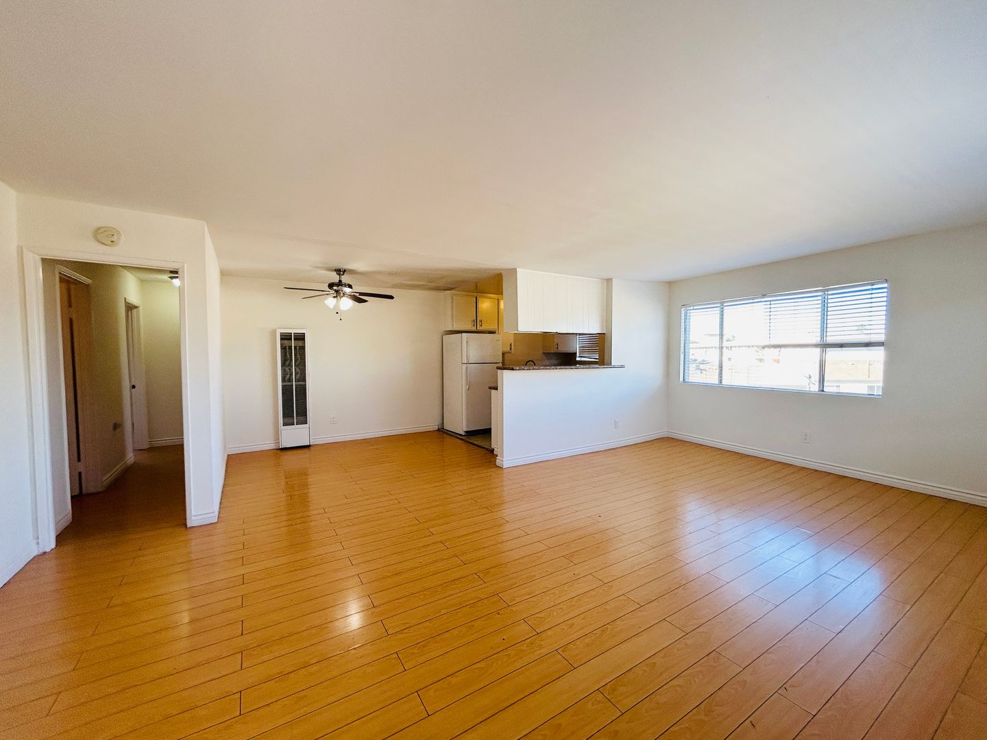 Inglewood Apartment: 320 E Hyde Park