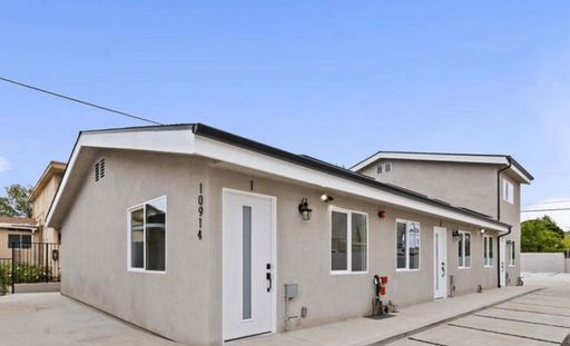Delightful Two Bedroom One Bathroom In Mission Hills