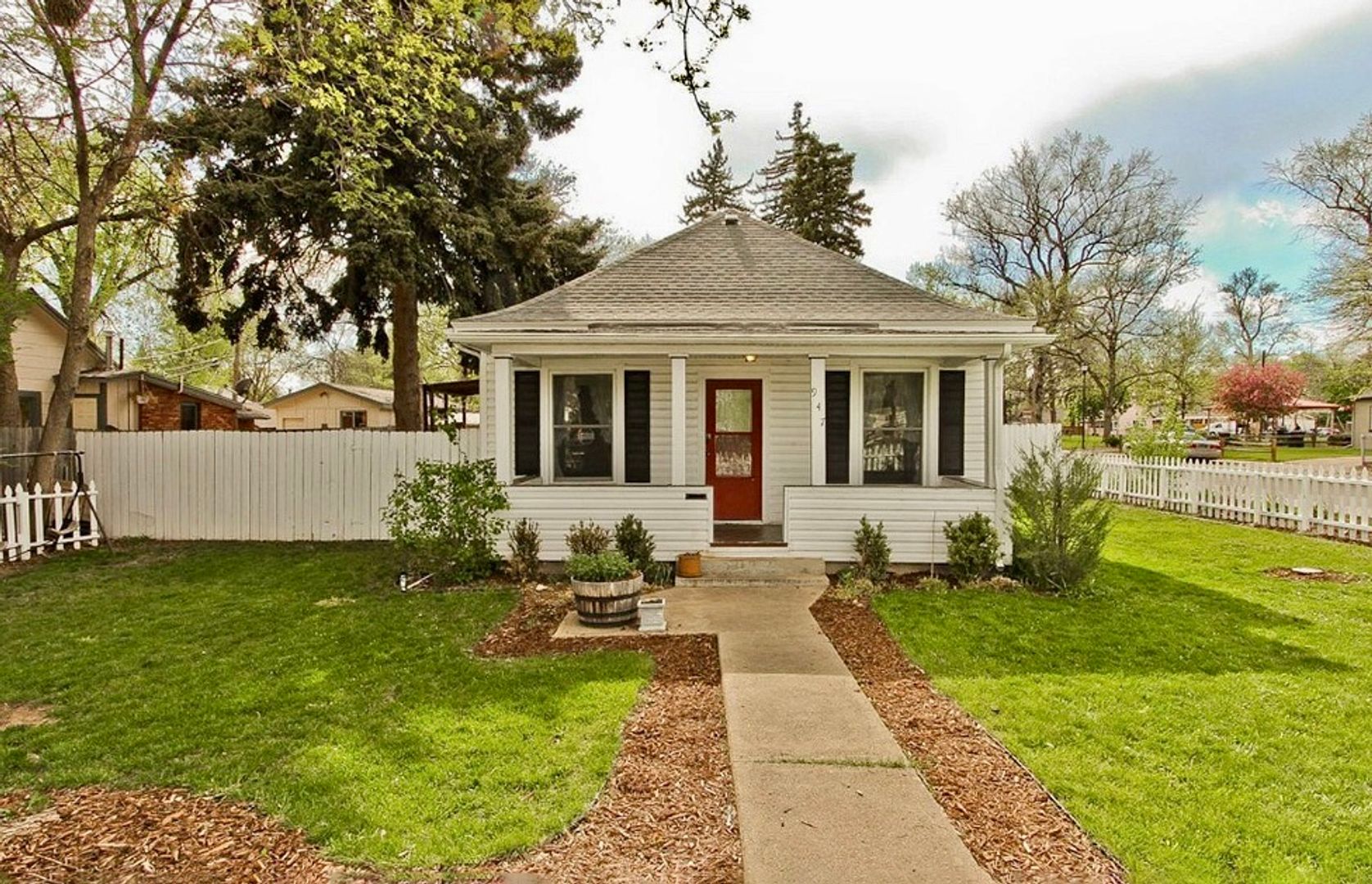 Longmont Apartment: 947 Terry St.