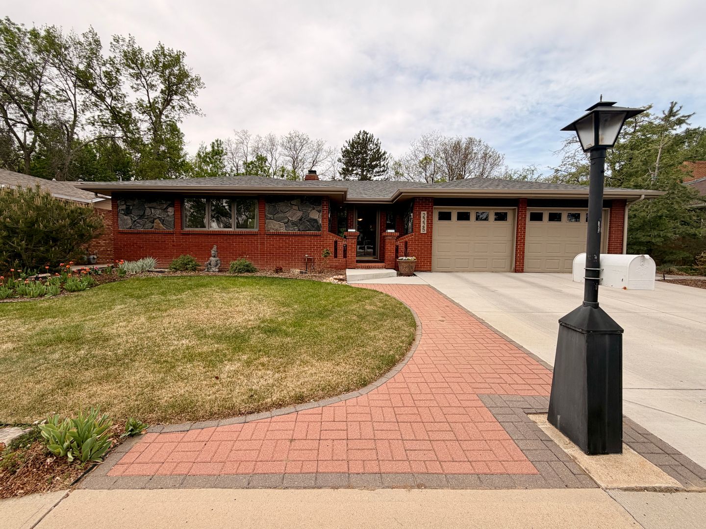 Longmont House: 2225 Jewel St.