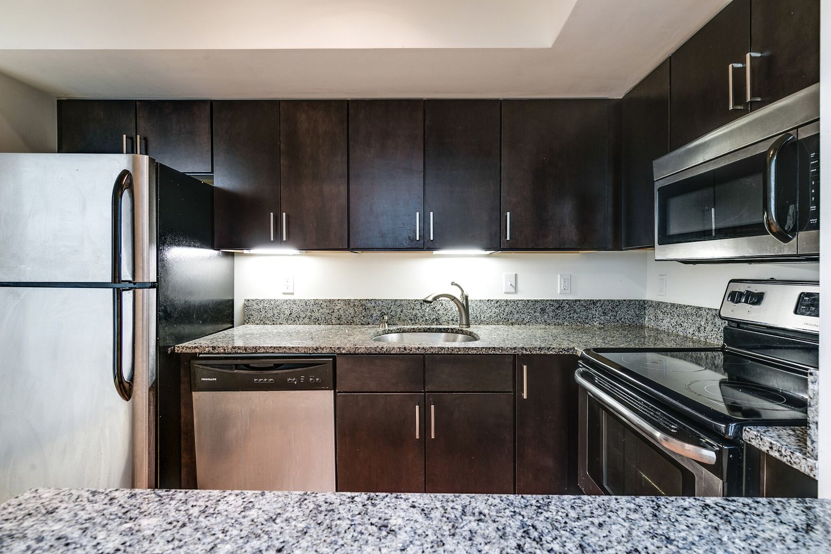 Petersburg Apartment: 325 Brown Street