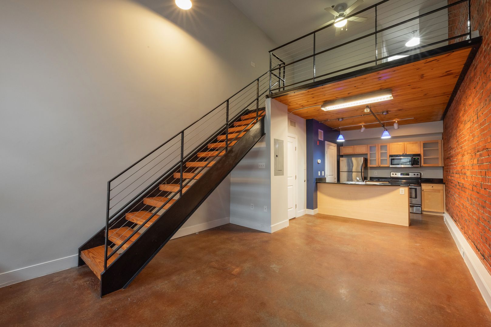 Petersburg Apartment: 214 N. Dunlop Street