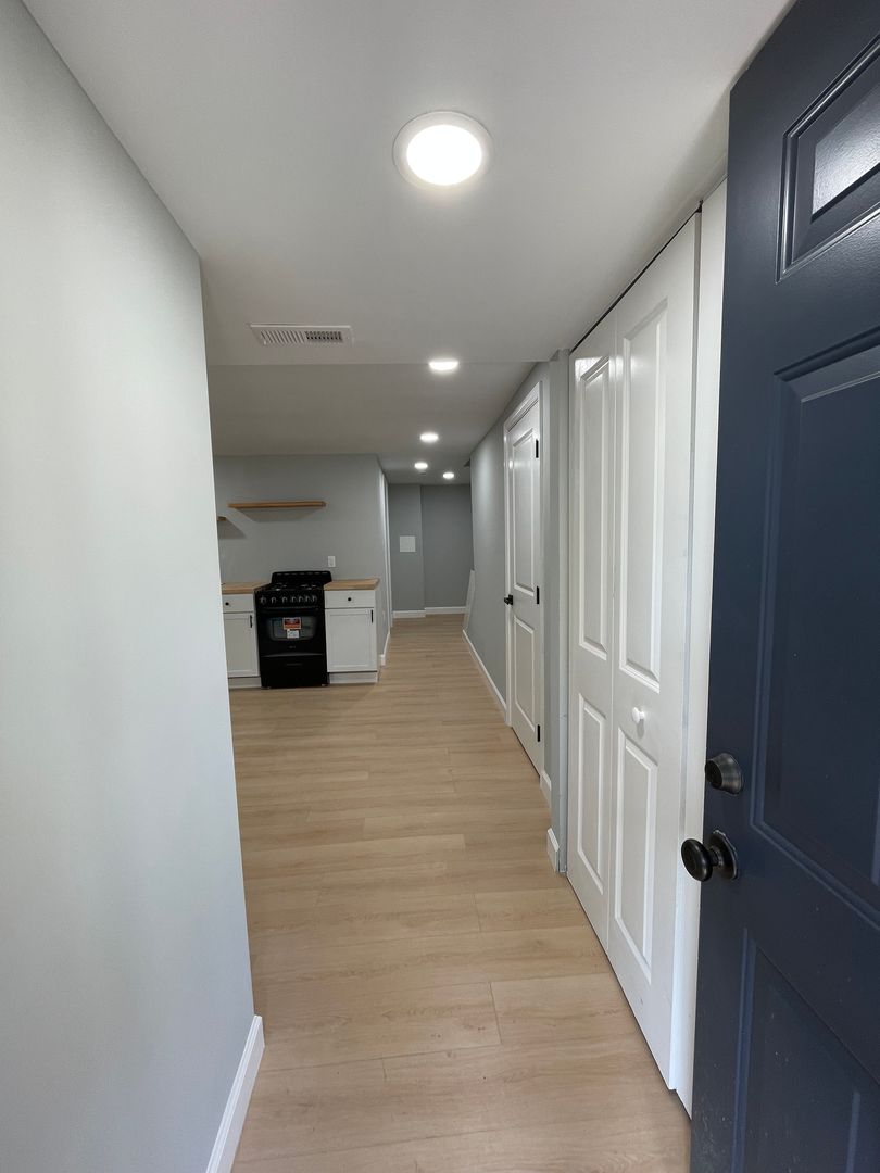 Washington Condo: 145 Wilmington Pl SE