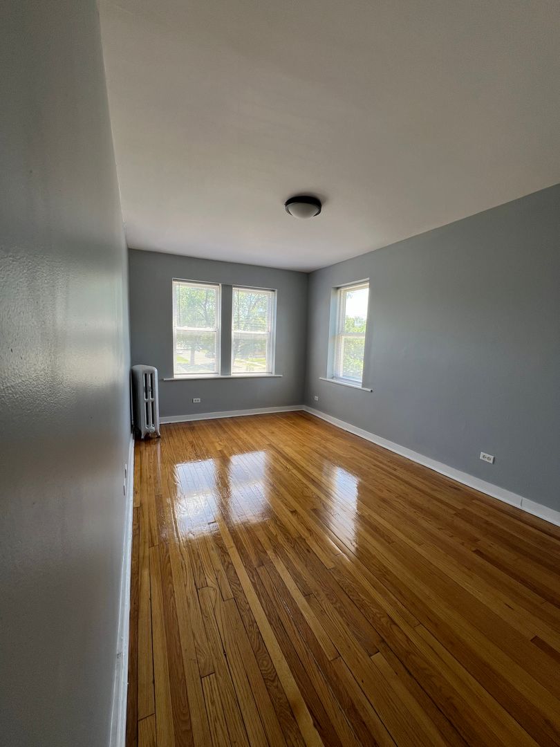 Chicago Apartment: 348 W. 74th St.