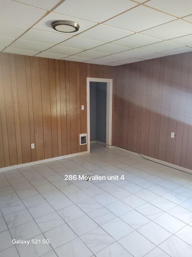 Wilkes-Barre Apartment: 286-288 Moyallen St