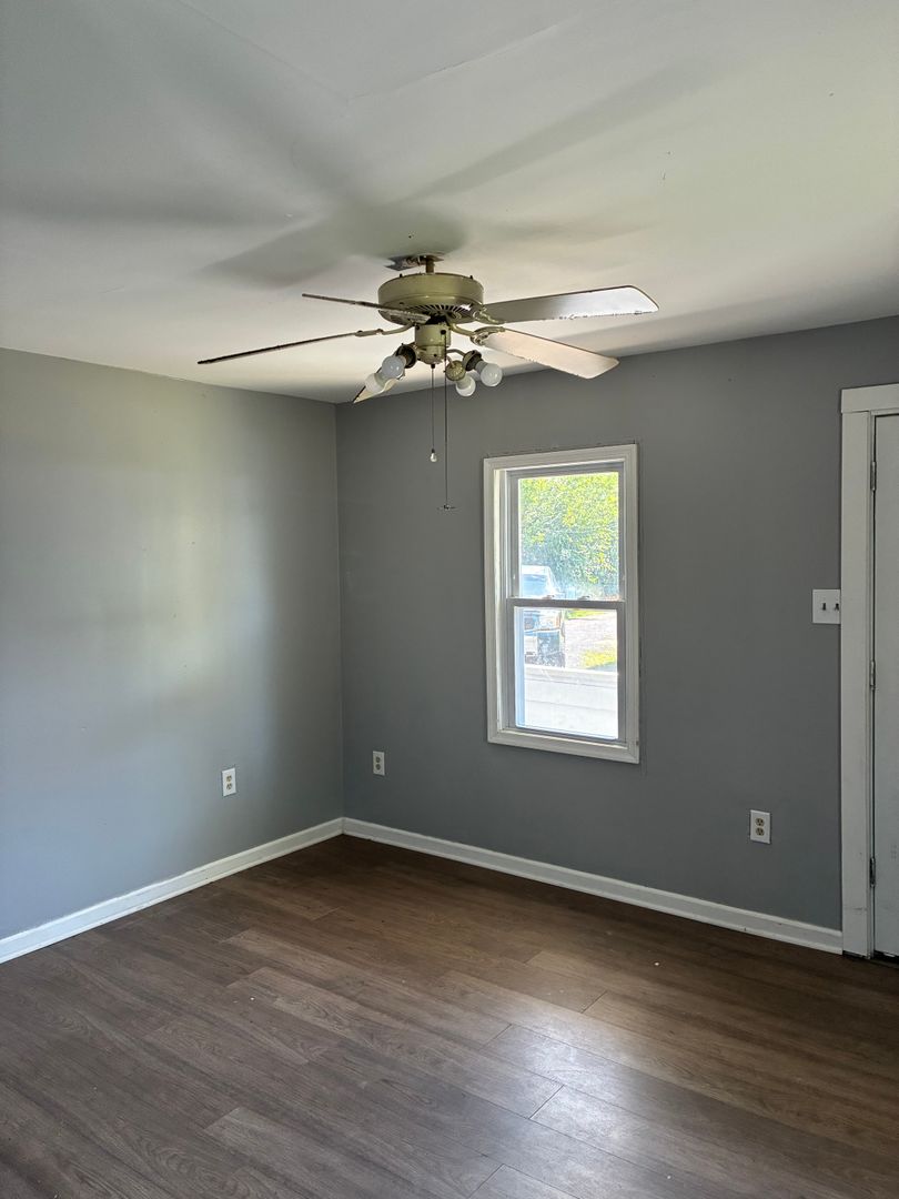 Kingston Apartment: 52-54 Payne Ave