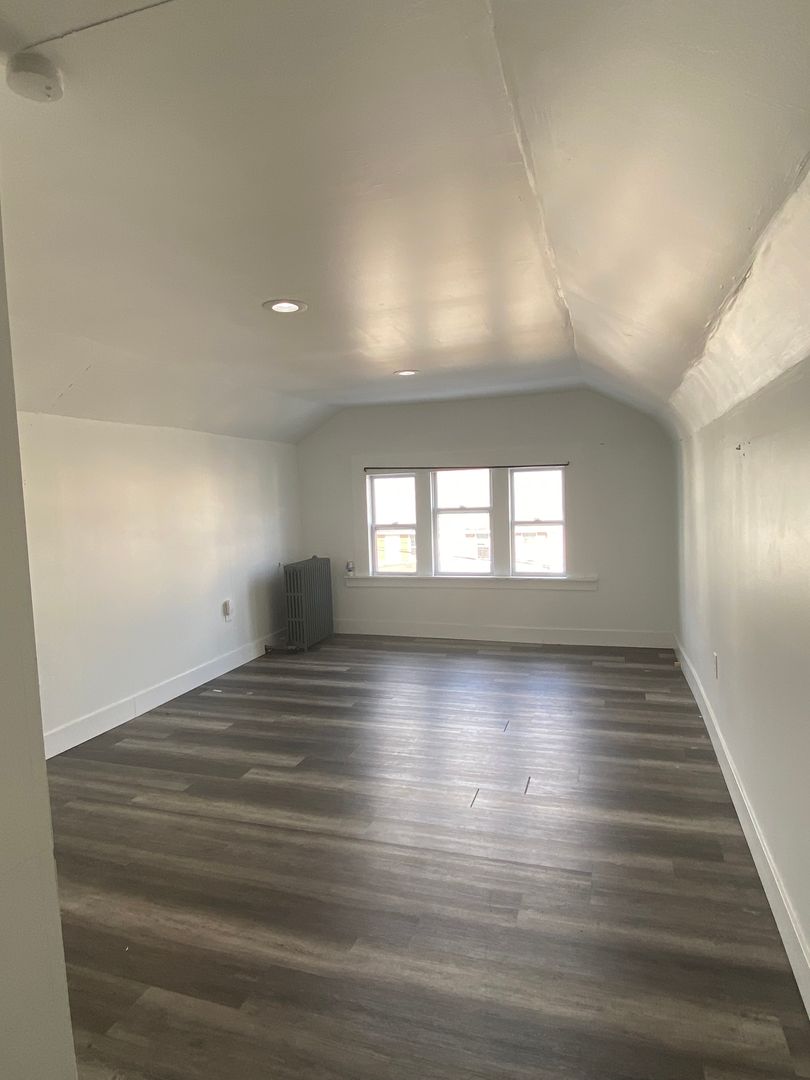 Wilkes Barre Apartment: 67 Miner St